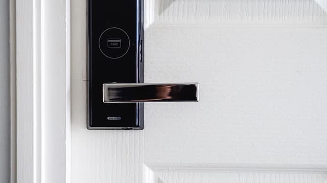 Cómo seleccionar el sistema de alarma más adecuado para tu hogar